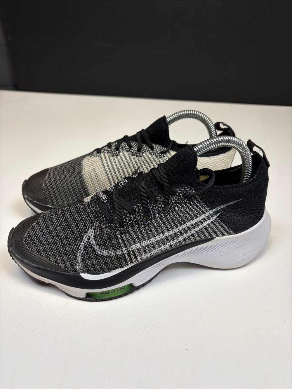 NIKE AIR ZOOM TEMPO NEXT% FLYKNIT BLACK VOLT RUNNING SHOES SIZE 5.5Y WOMENS SZ 7 - Picture 3 of 9